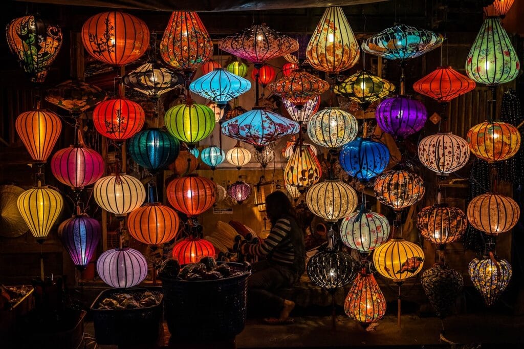 market, lamps, light, person, hoi an, vietnam, lampingons, market, hoi an, vietnam, vietnam, vietnam, vietnam, vietnam