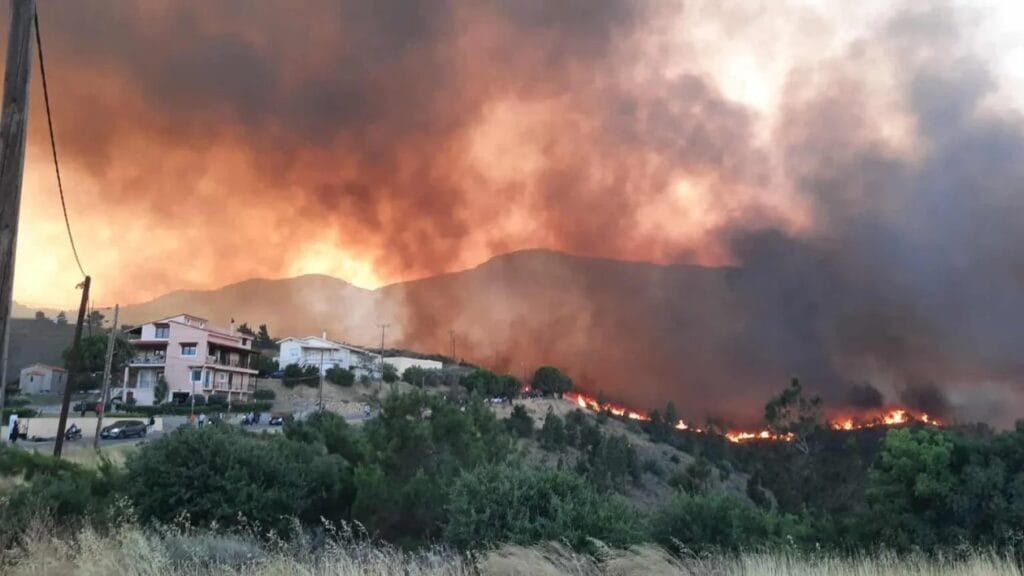 Χίος φωτιά 2025, πυρκαγιά Χίος, Μαστιχοχώρια, Πολιτική Προστασία Χίος, πύρινα μέτωπα, εκκένωση οικισμών Χίος,