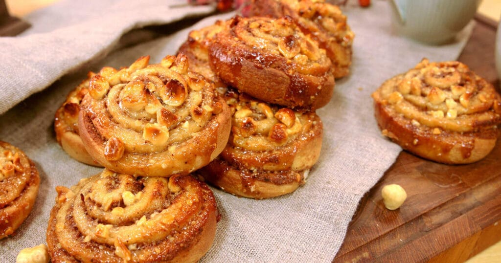 Σουηδικά Kanelbullar ρολάκια κανέλας – Το τέλειο συνοδευτικό για καφέ