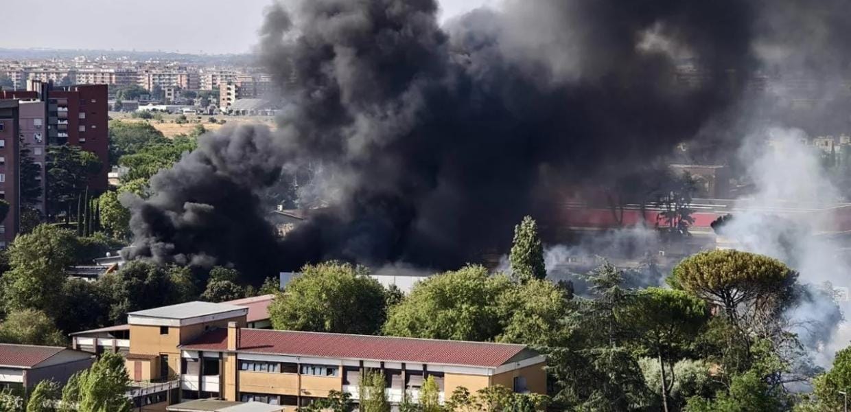 έκρηξη Ρώμη, βενζινάδικο, τραυματίες Ρώμη, πυρκαγιά Ρώμη