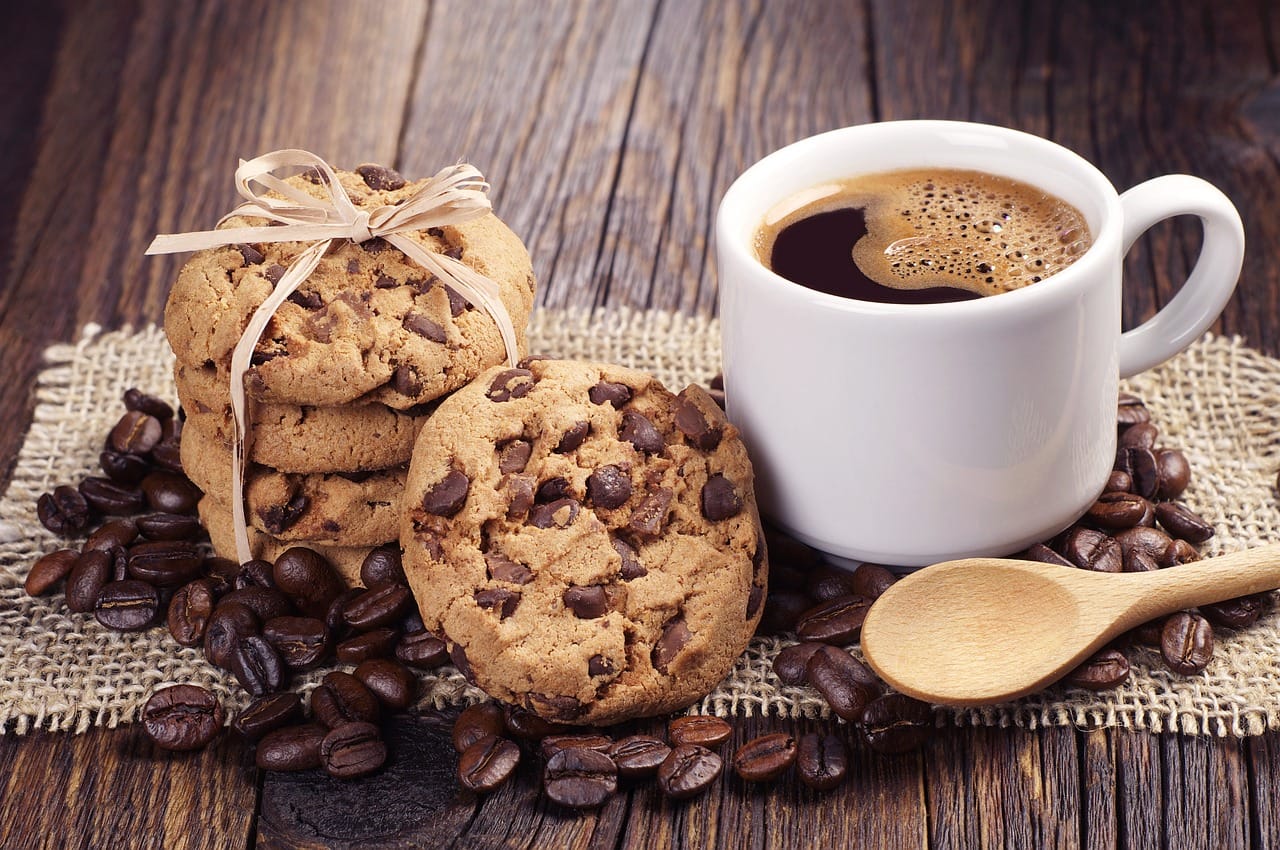coffee, cookies, cup, coffee cup, cup of coffee, coffee beans, caffeine, black coffee, chocolate chip cookies, sweets, pastries, coffee break, composition, coffee, coffee, coffee, cookies, cookies, coffee beans, coffee beans, coffee beans, black coffee, black coffee, black coffee, black coffee, black coffee, coffee break, coffee break, coffee break