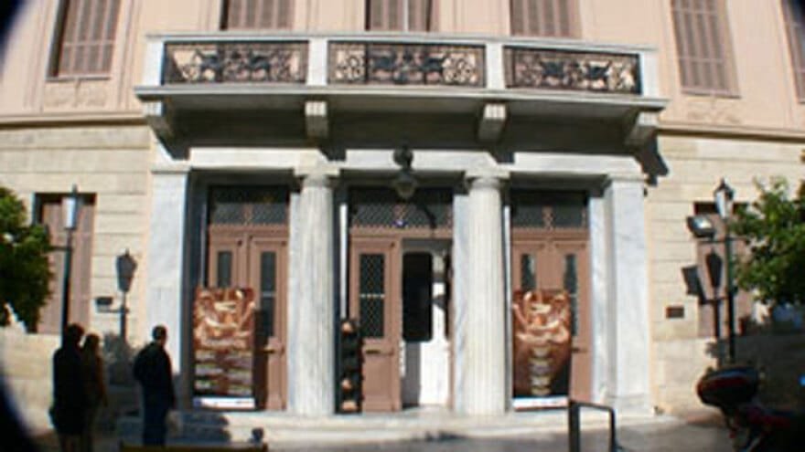 Χρυσάνθεμα στον «Παρνασσό»: Η ανοιξιάτικη έκθεση του 1901