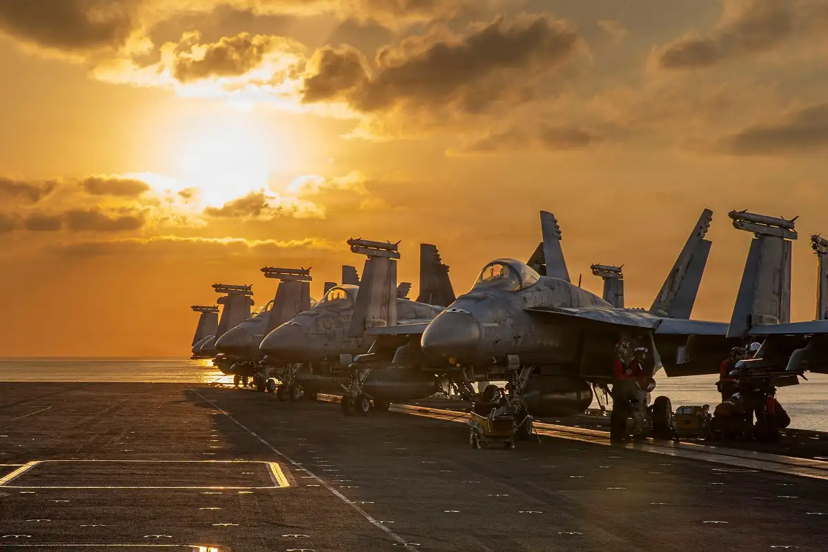 Μέση Ανατολή: Ιράν χτύπησε αμερικανικό τάνκερ και F-15