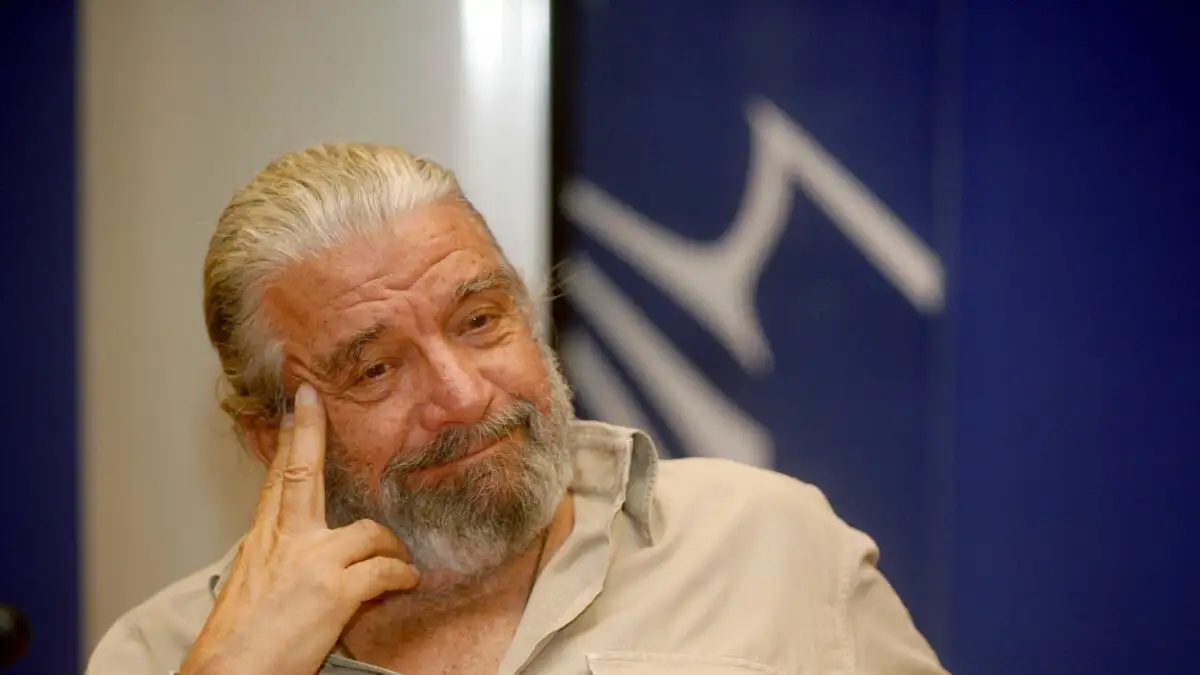 Έφυγε ο Άγγελος Αντωνόπουλος